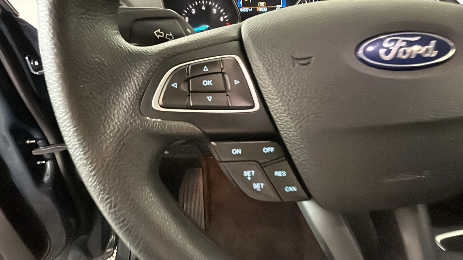 Used 2019 Ford Escape SE FWD image 19