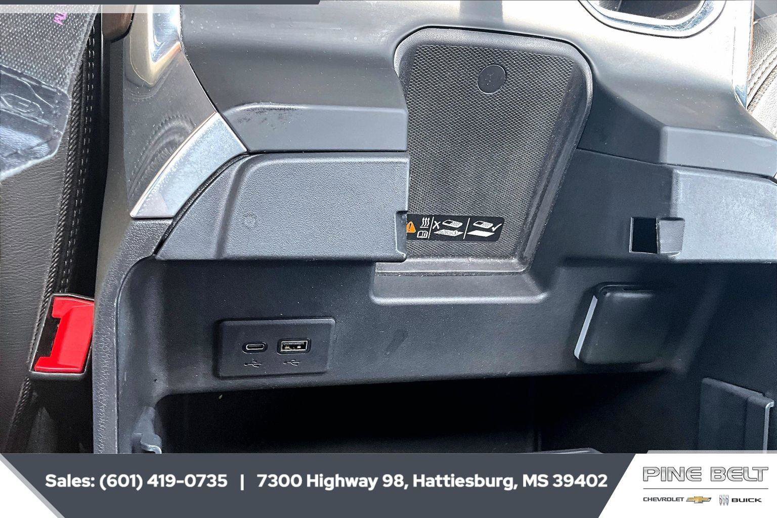 Used 2023 Chevrolet Silverado 1500 High Country w/ Technology Package image 24