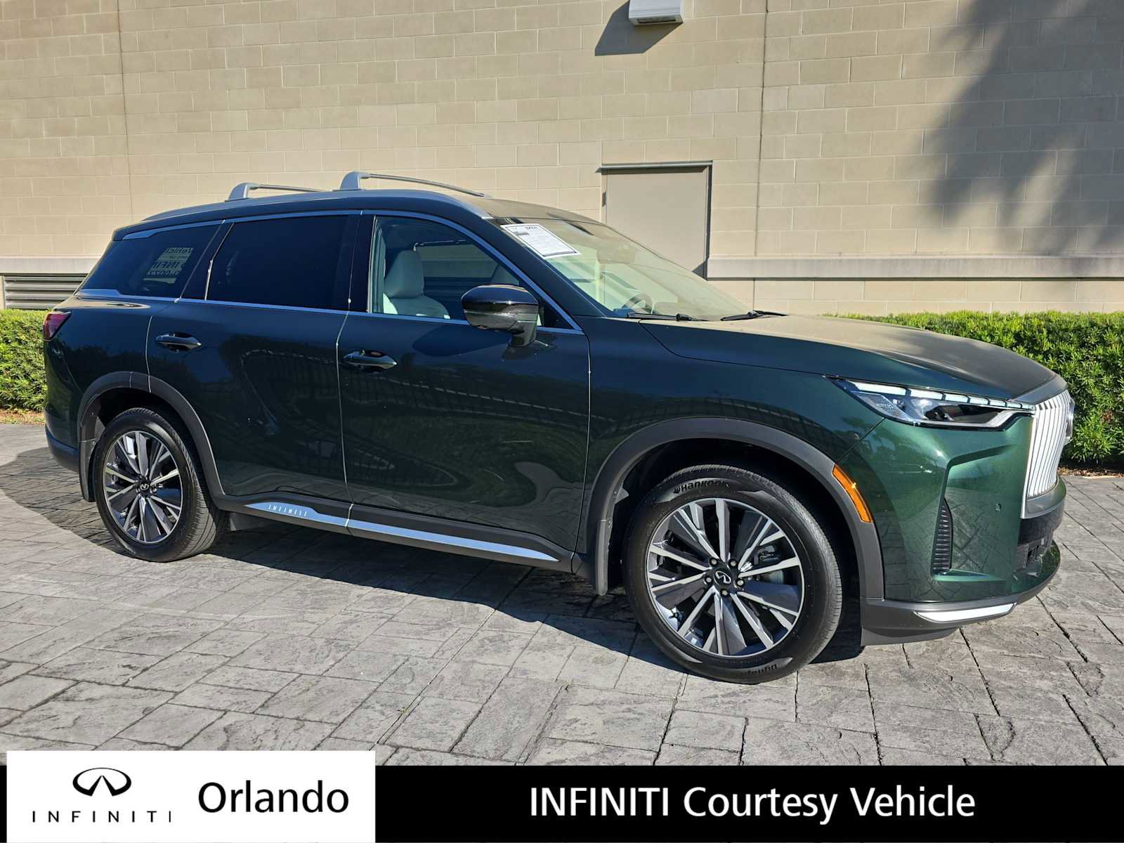 Certified 2026 INFINITI QX60 Luxe w/ Cargo Package FWD image 1