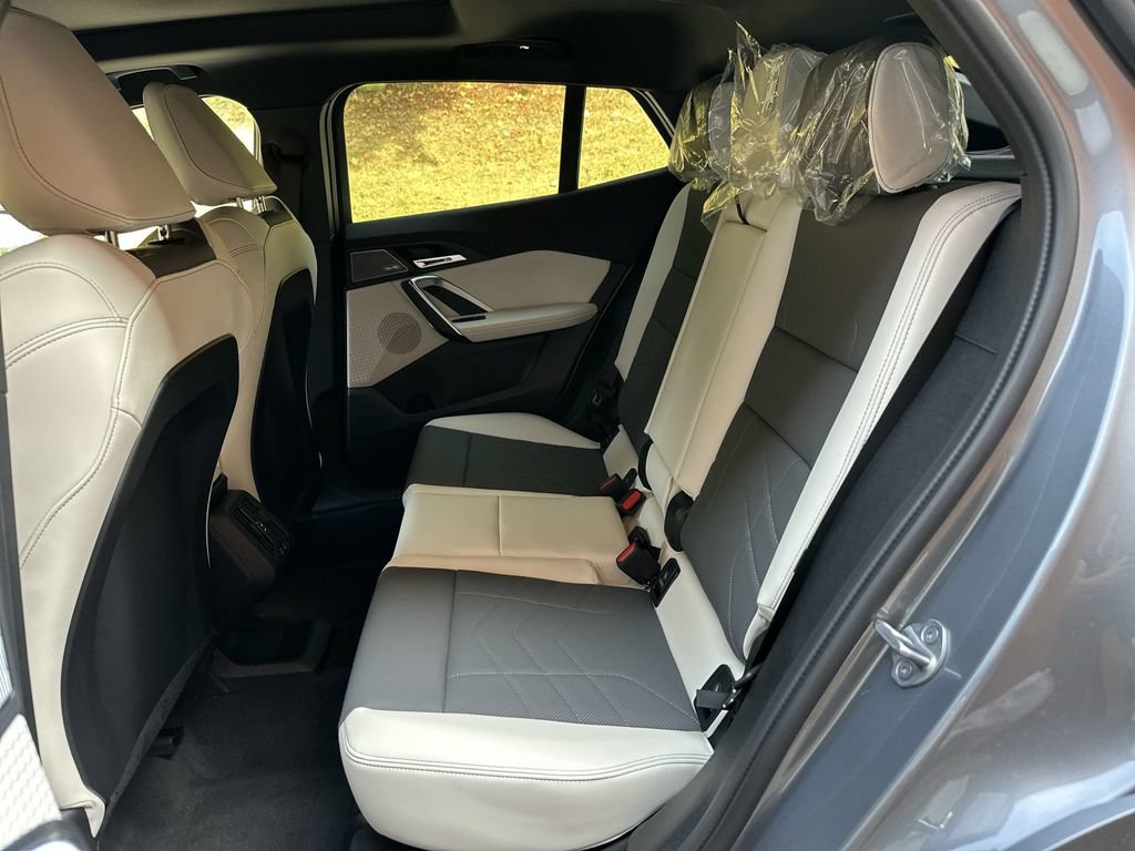 Used 2026 BMW X2 xDrive28i AWD/4WD image 26