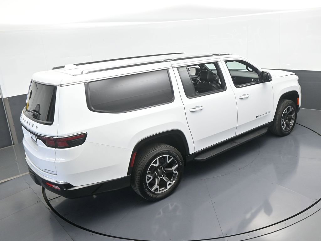 Used 2023 Jeep Wagoneer L Series III w/ Preferred Equipment Group image 57