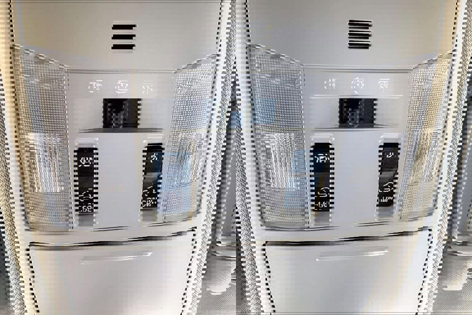 Used 2017 Toyota RAV4 Limited w/ Advanced Technology Package image 29