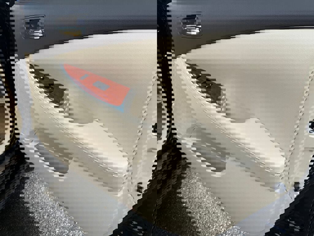 Used 2011 Lexus ES 350 image 25