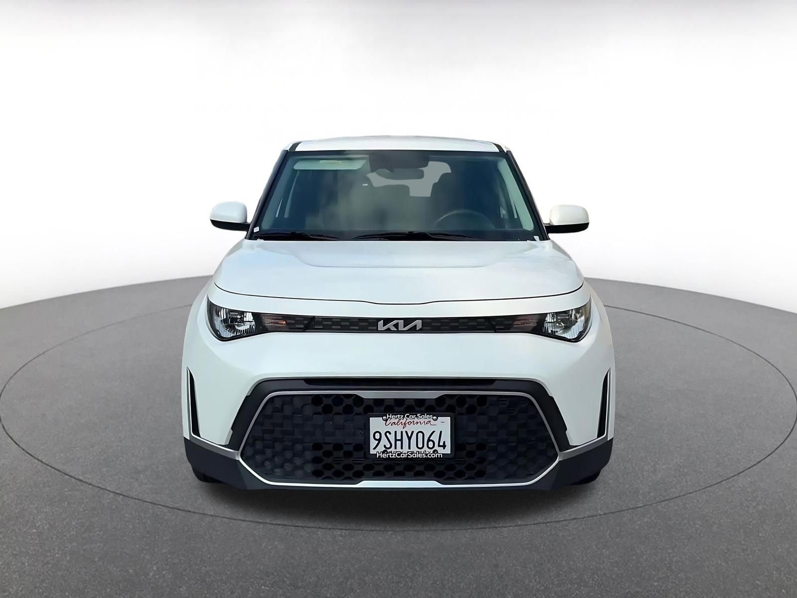 Used 2025 Kia Soul LX w/ LX Technology Package image 4