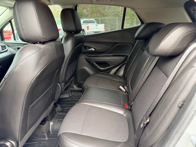 Used 2021 Buick Encore Preferred image 23