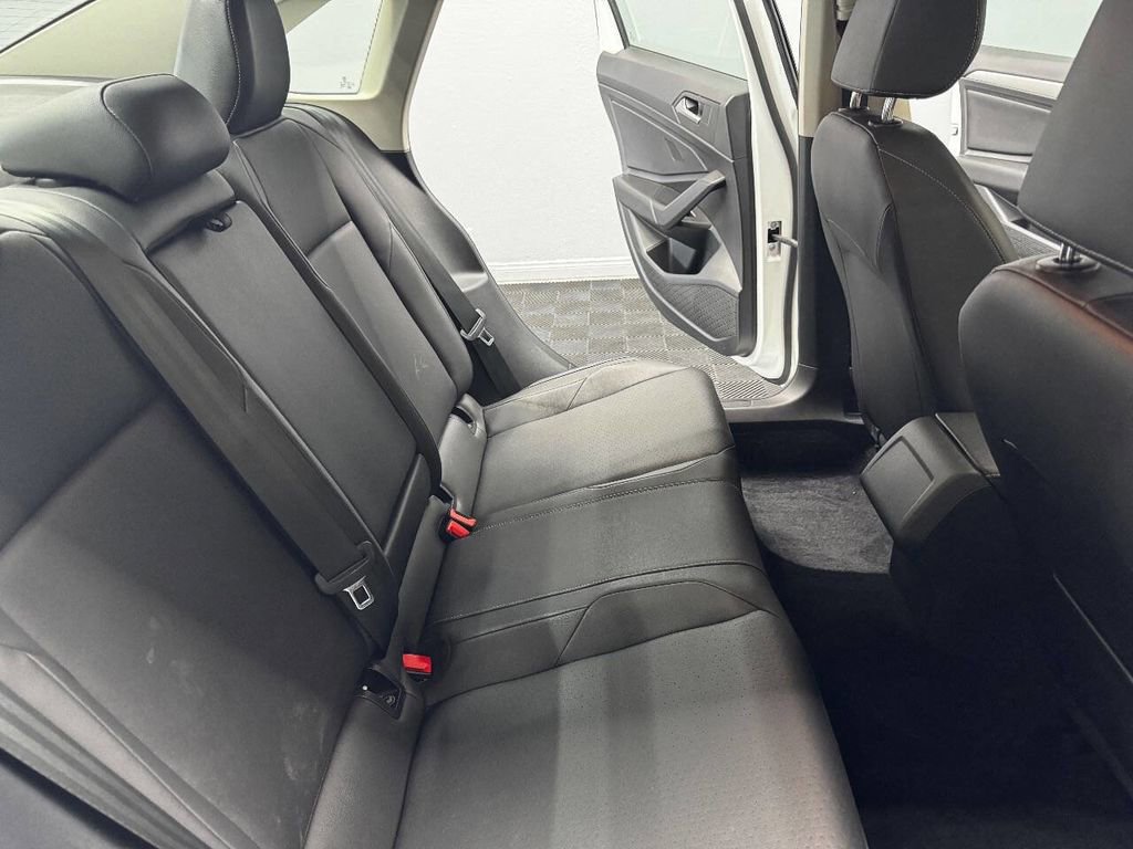 Used 2019 Volkswagen Jetta SE image 50