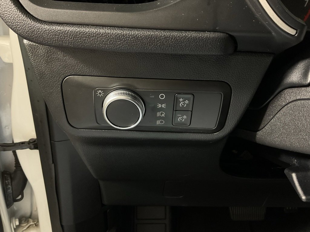 Used 2022 Ford Escape SE image 26