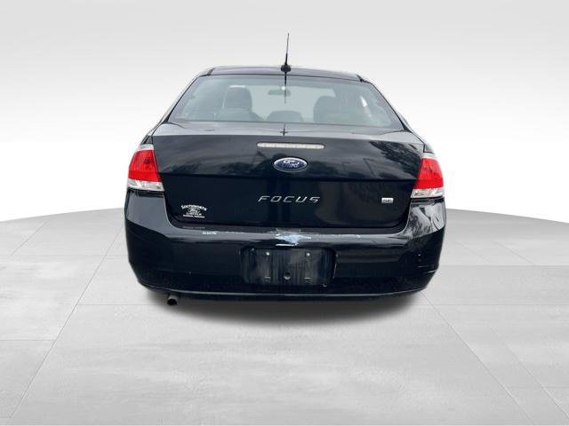 Used 2010 Ford Focus SE FWD image 6
