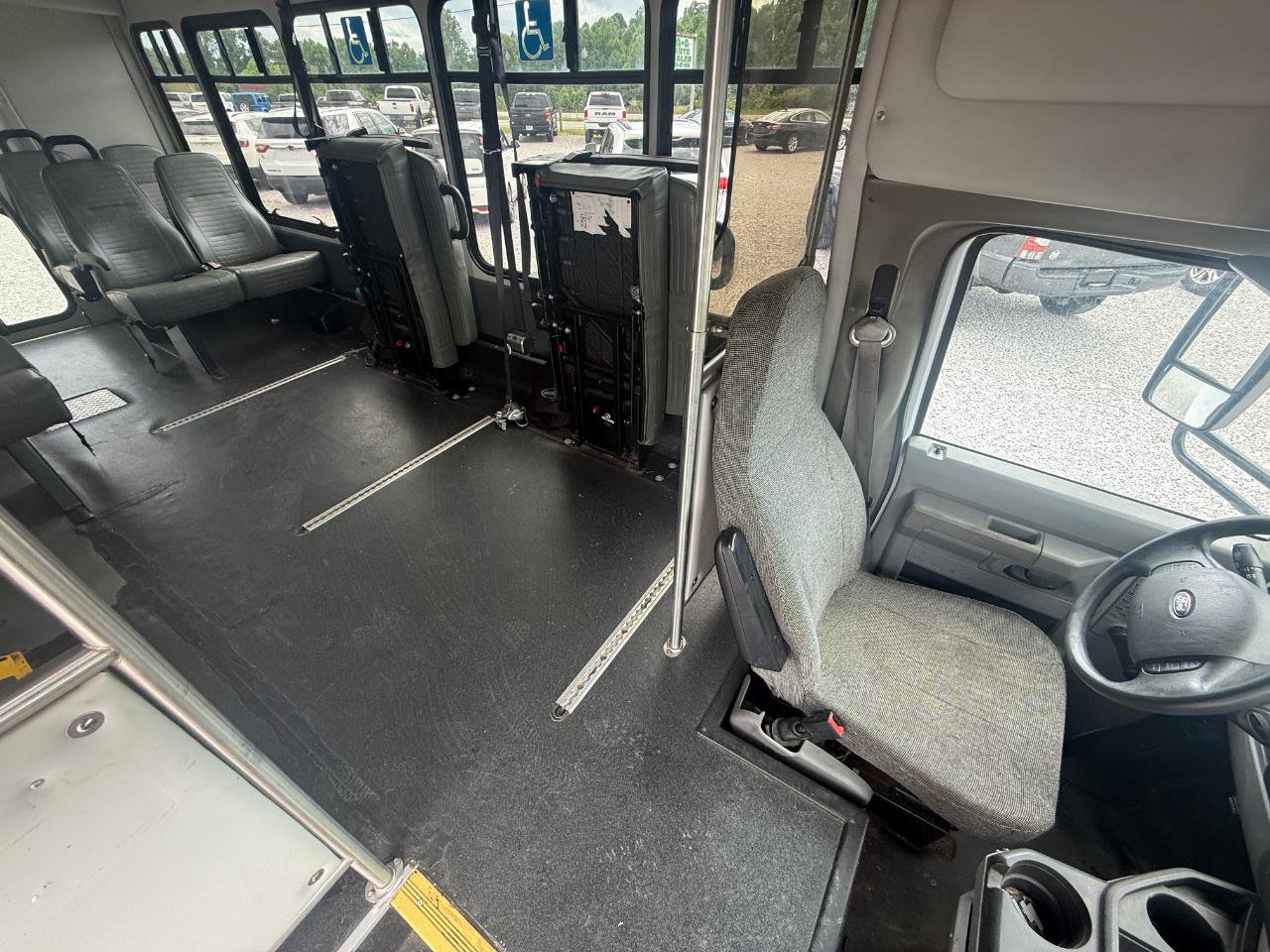 Used 2016 Ford E-350 and Econoline 350 Super Duty w/ Shuttle Bus Prep Package RWD image 4
