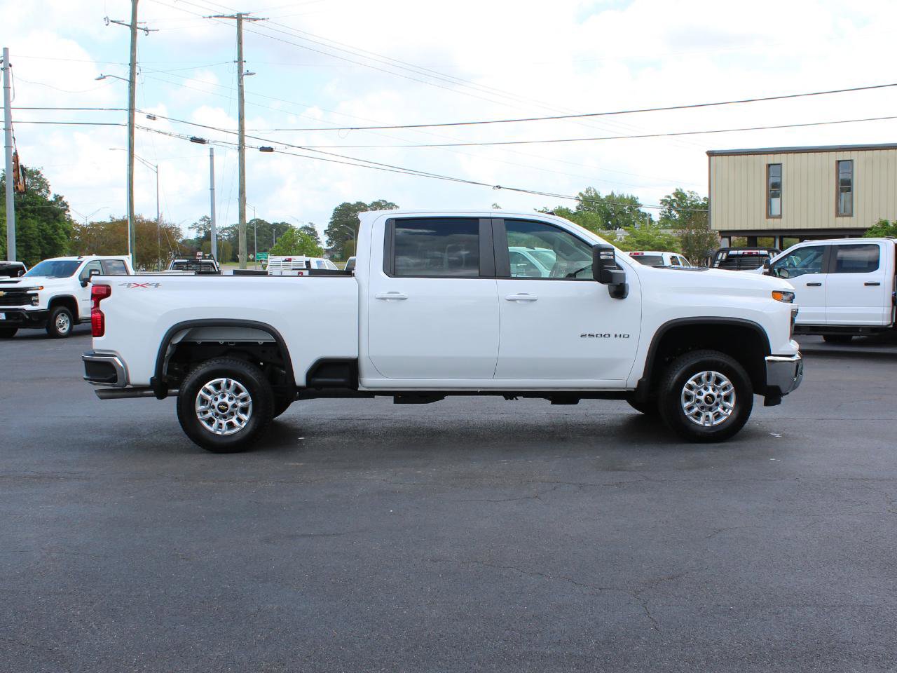 Used 2024 Chevrolet Silverado 2500 LT w/ Safety Package image 7