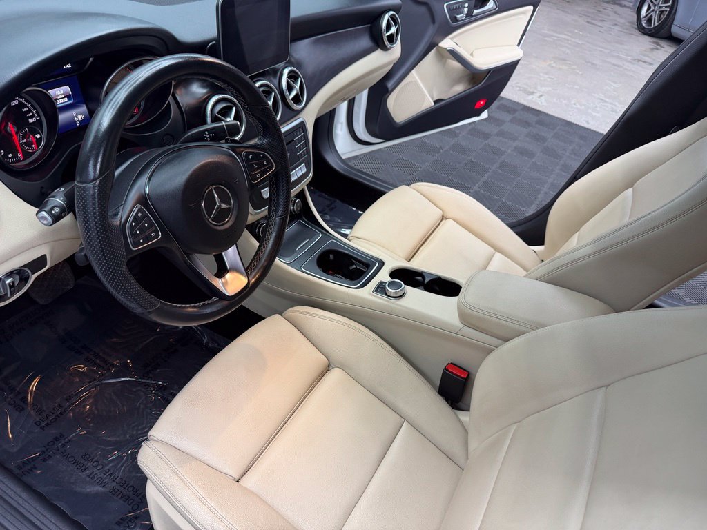 Used 2019 Mercedes-Benz CLA 250 image 32