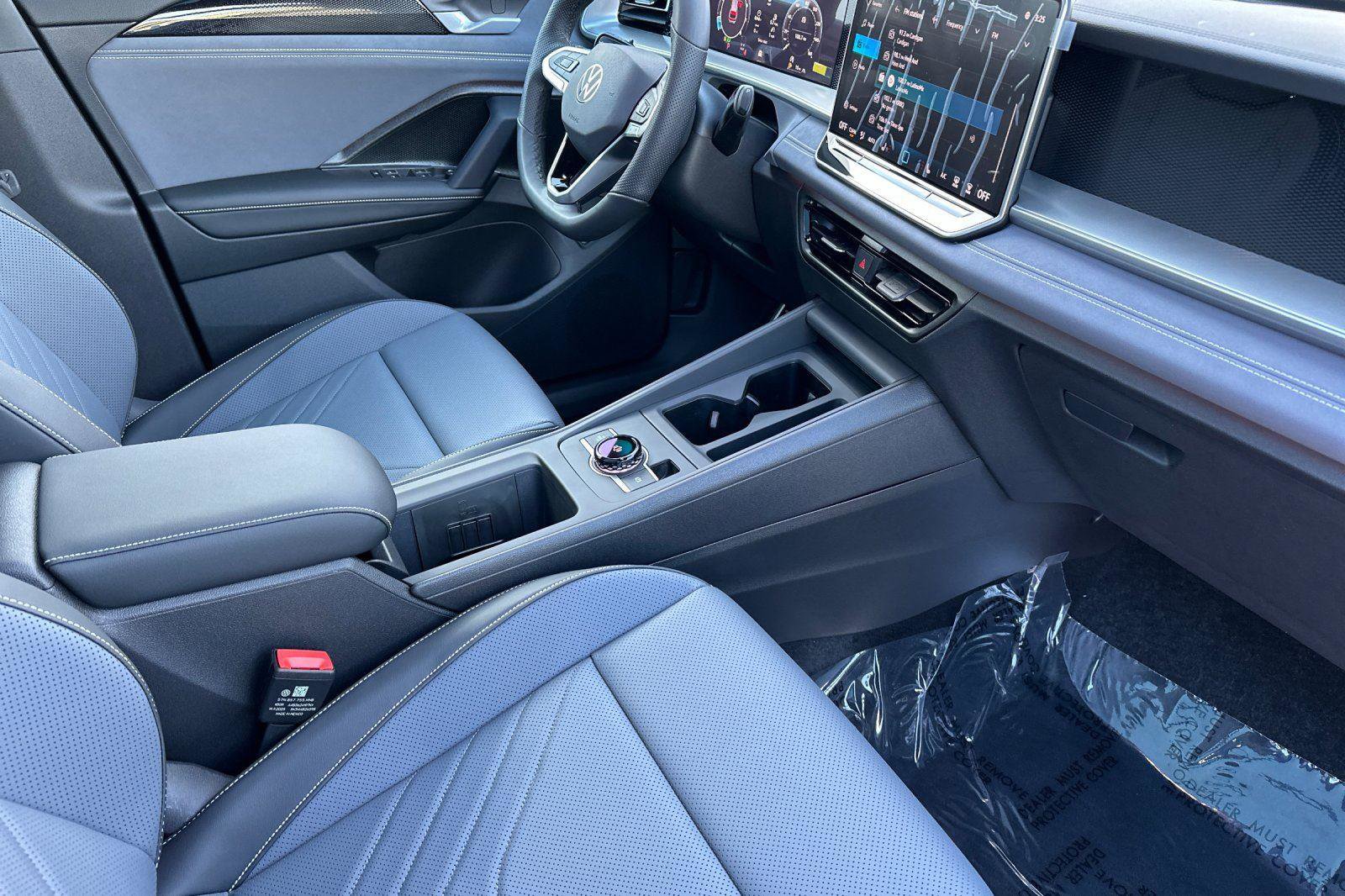 New 2026 Volkswagen Tiguan SE R-Line image 15