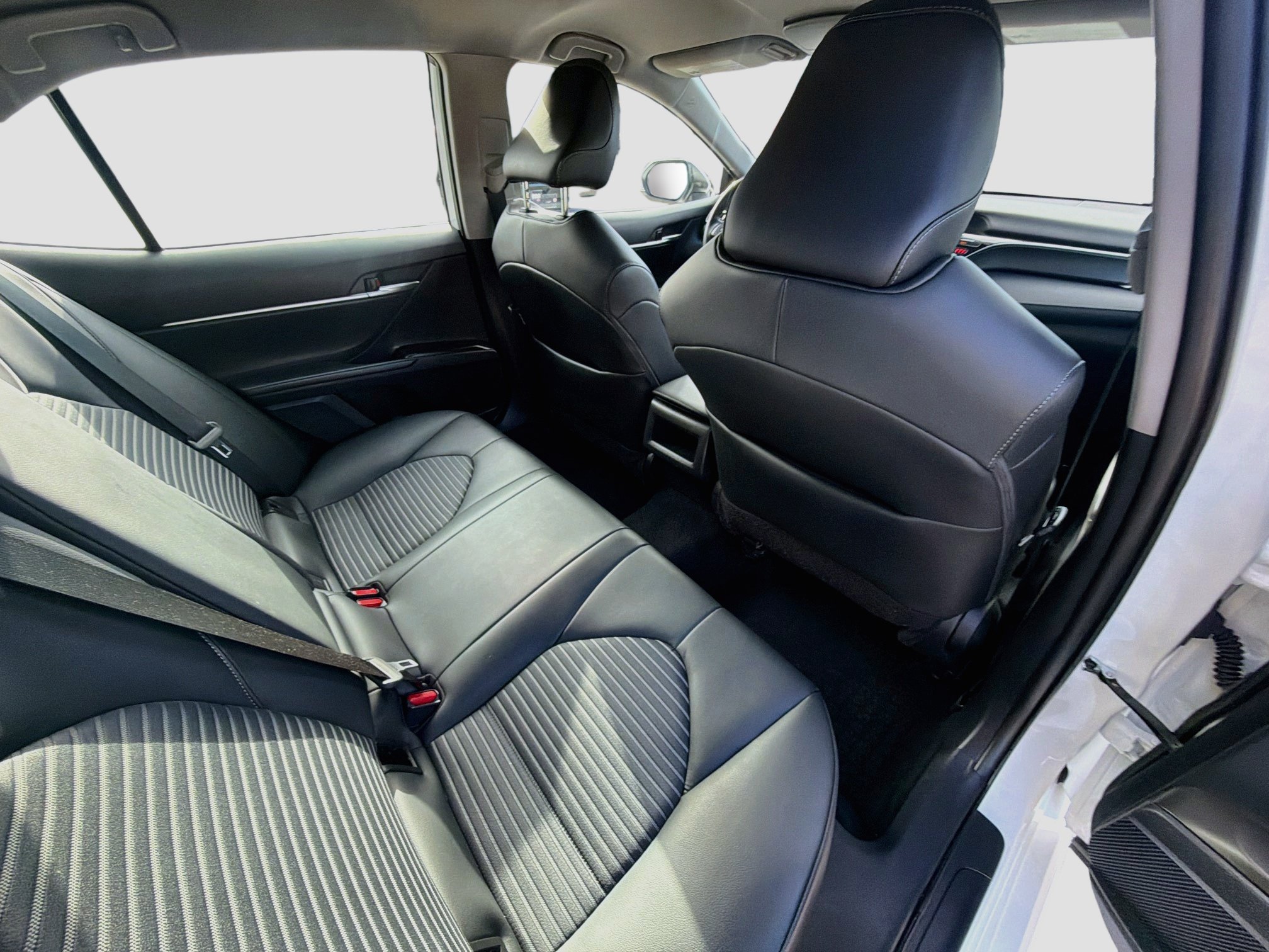 Used 2023 Toyota Camry SE FWD image 28