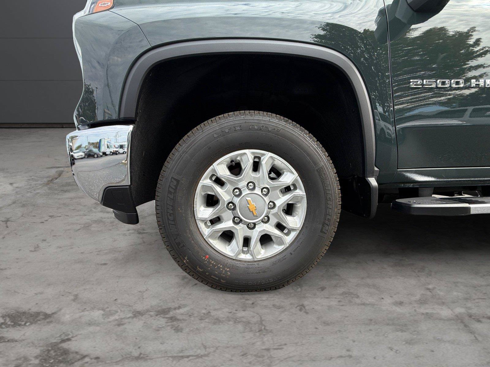 New 2026 Chevrolet Silverado 2500 LTZ w/ LTZ Convenience Package AWD/4WD image 9