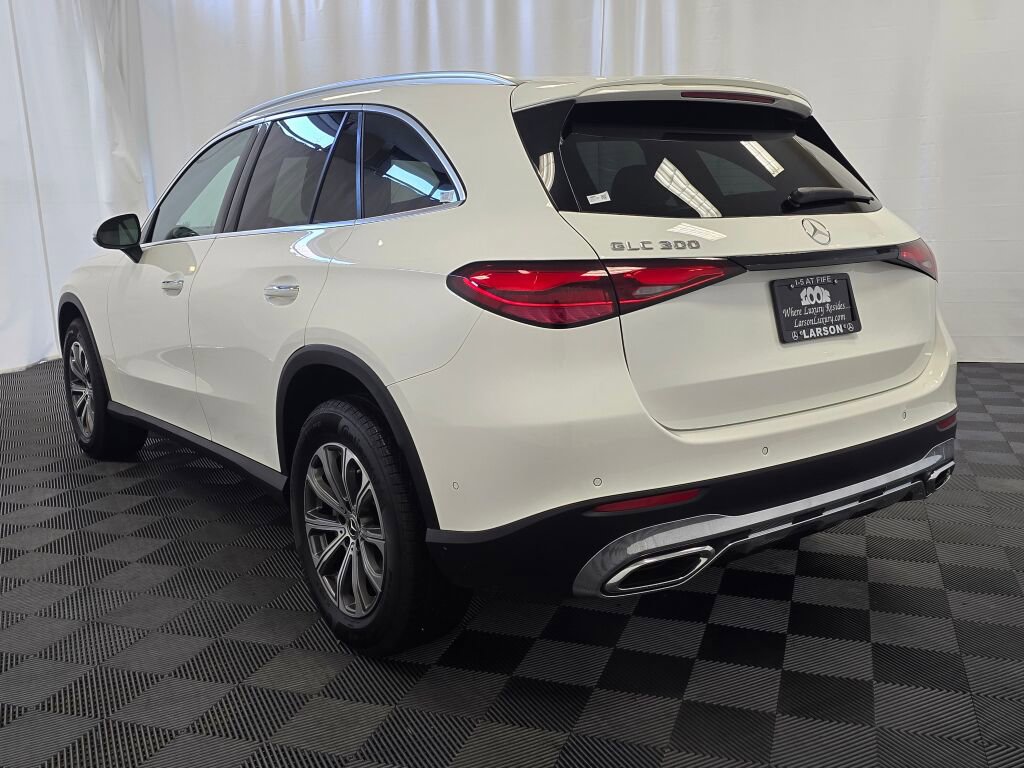Used 2025 Mercedes-Benz GLC 300 GLC 300 image 4