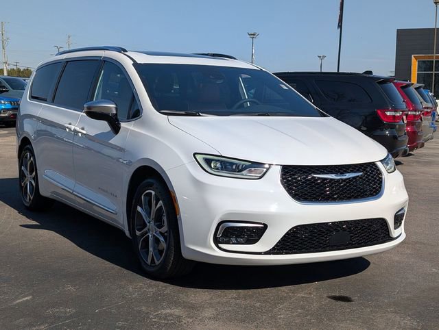New 2026 Chrysler Pacifica Pinnacle image 2