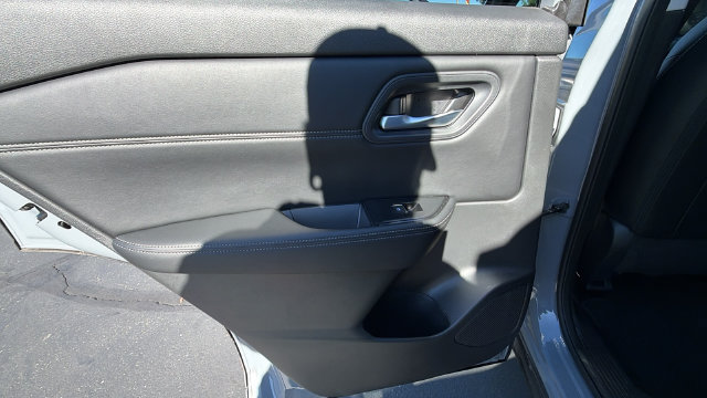 Used 2025 Nissan Rogue SL FWD image 14