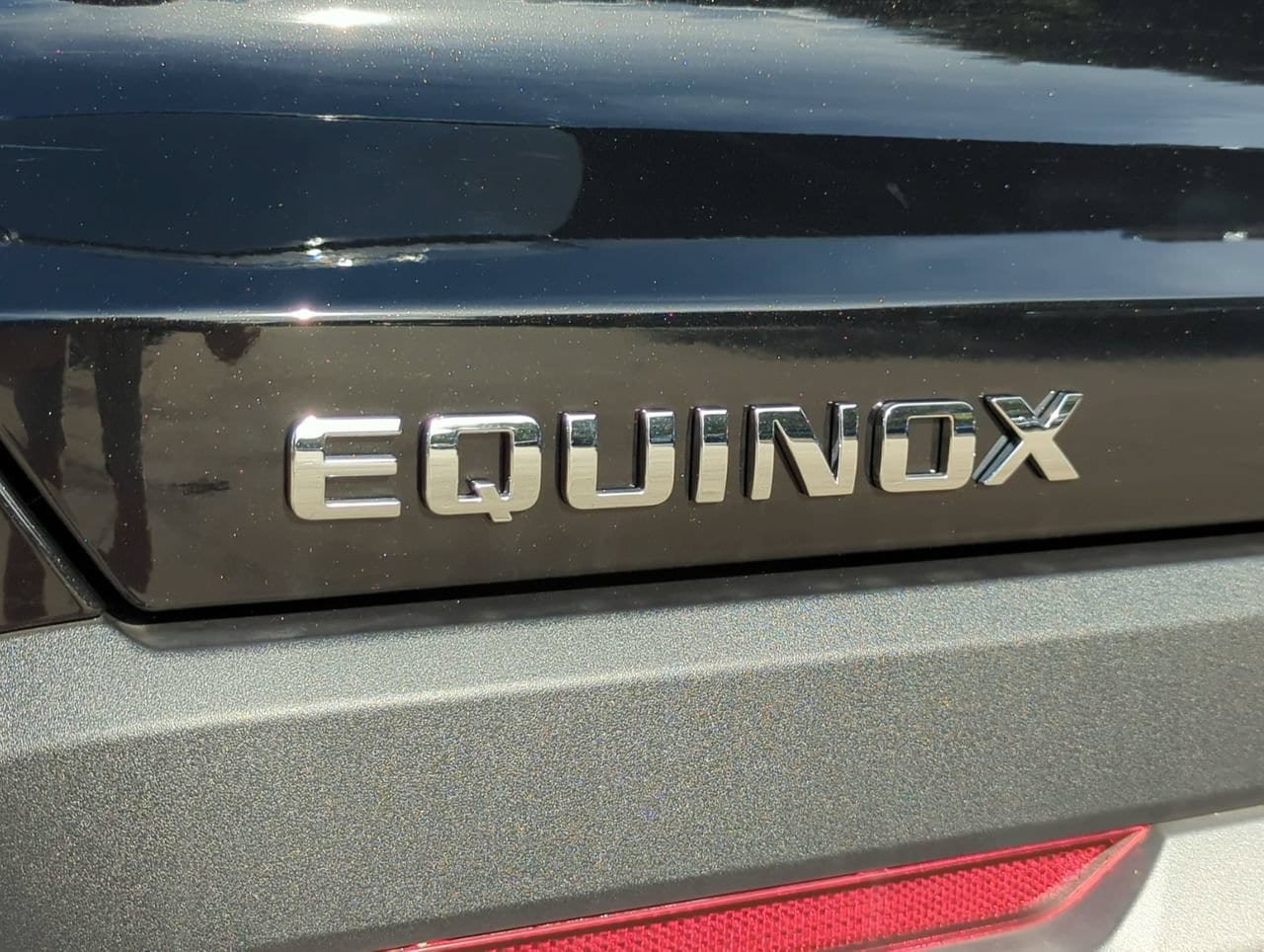 New 2027 Chevrolet Equinox LT w/ Safety and Technology Package FWD image 5