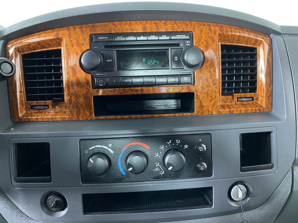 Used 2006 Dodge Ram 2500 Truck SLT image 6