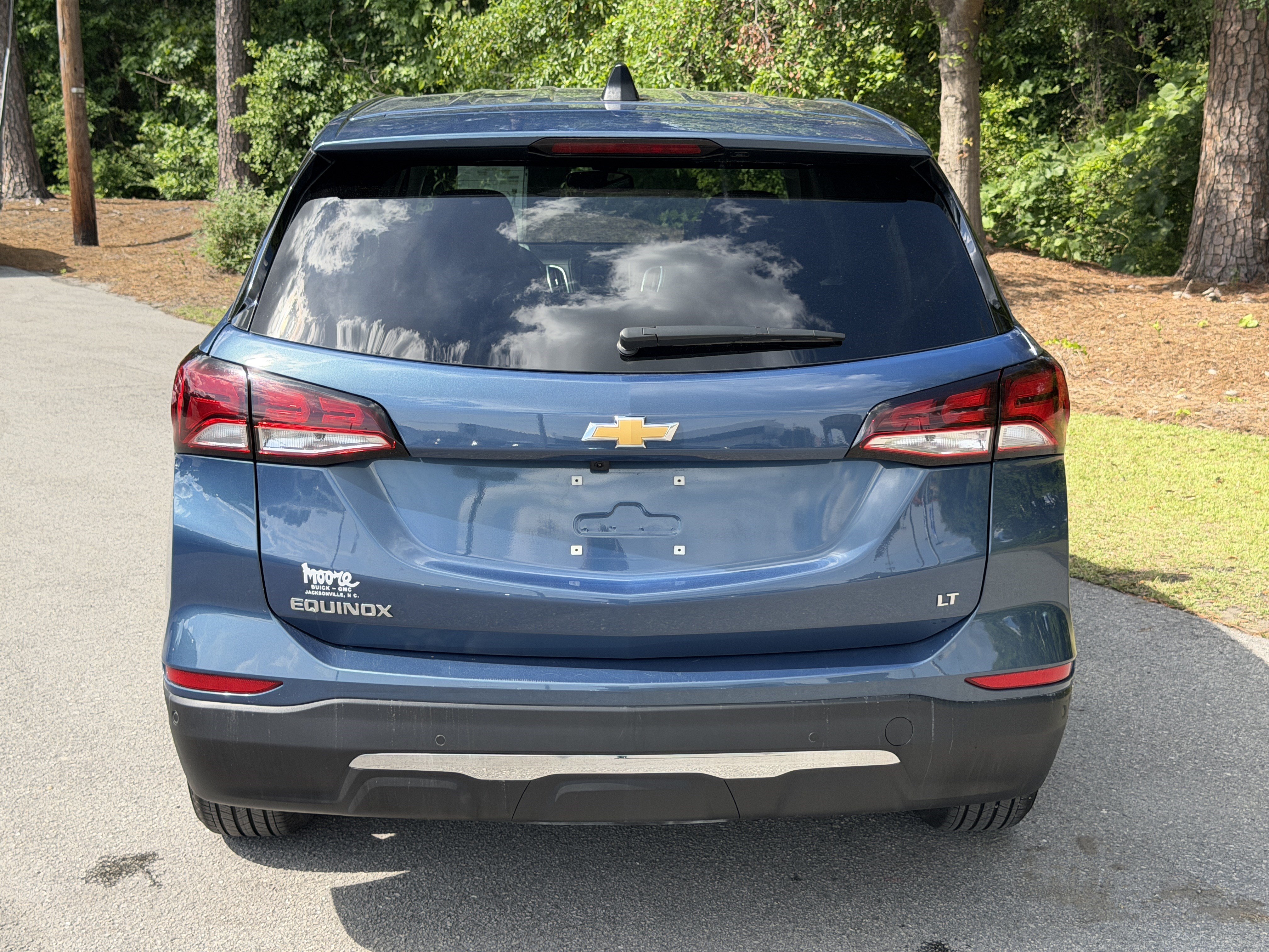 Used 2024 Chevrolet Equinox LT FWD image 11