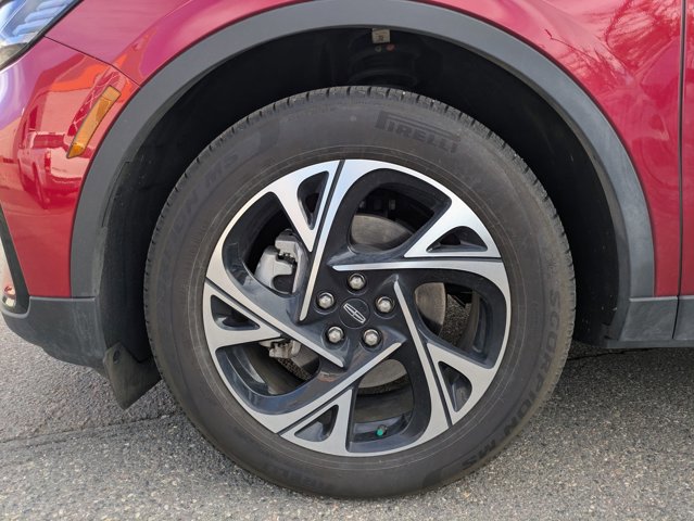 Used 2025 Lincoln Nautilus Premier w/ Equipment Group 102A image 17