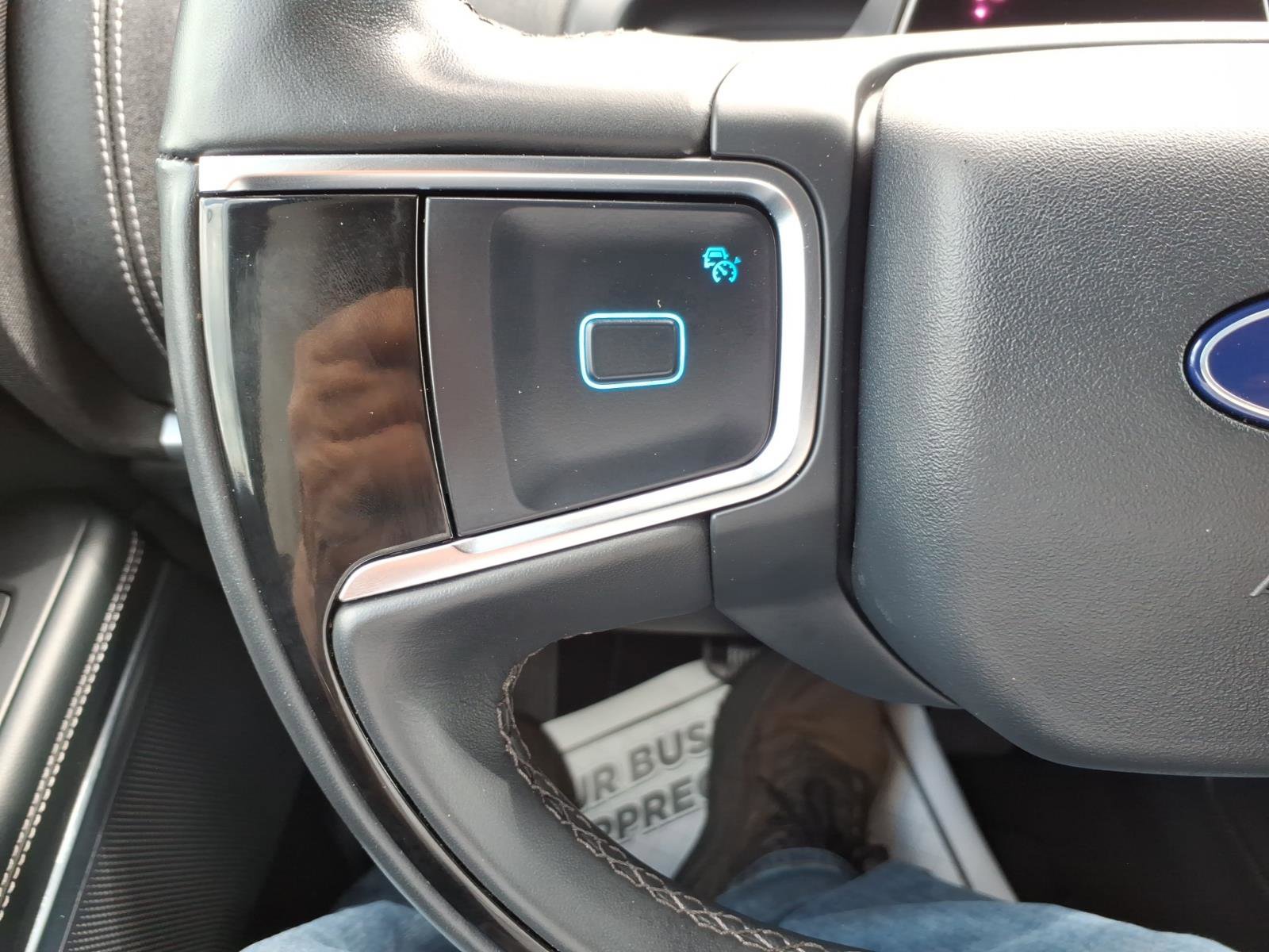 Used 2025 Ford Expedition Platinum AWD/4WD image 23