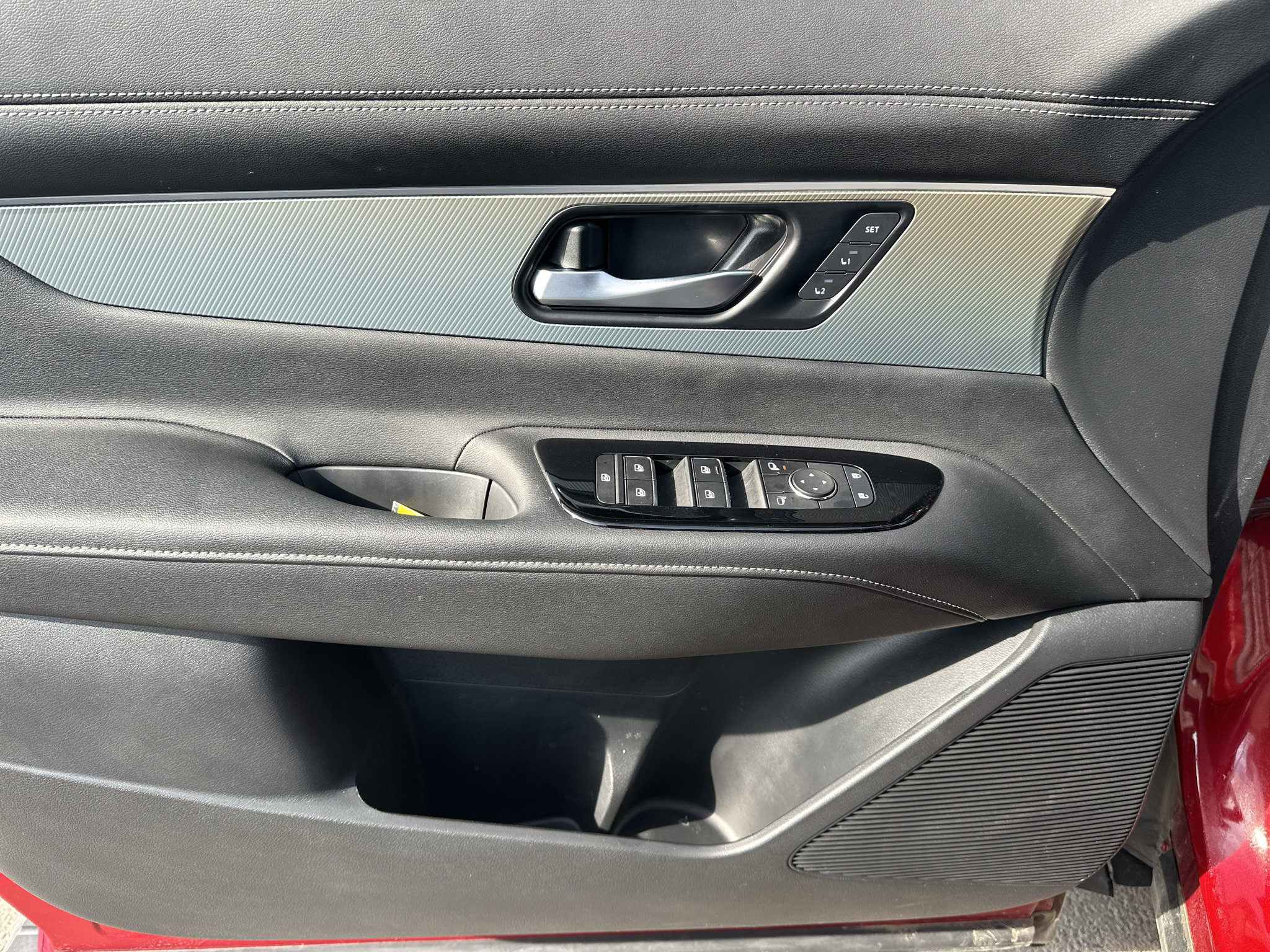 Used 2025 Nissan Murano SL AWD/4WD image 15
