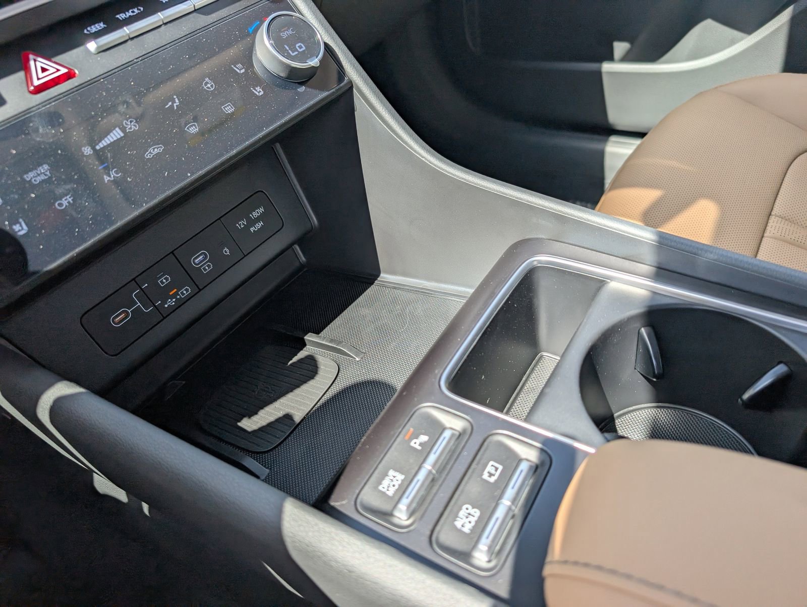 New 2025 Hyundai Sonata Limited image 13