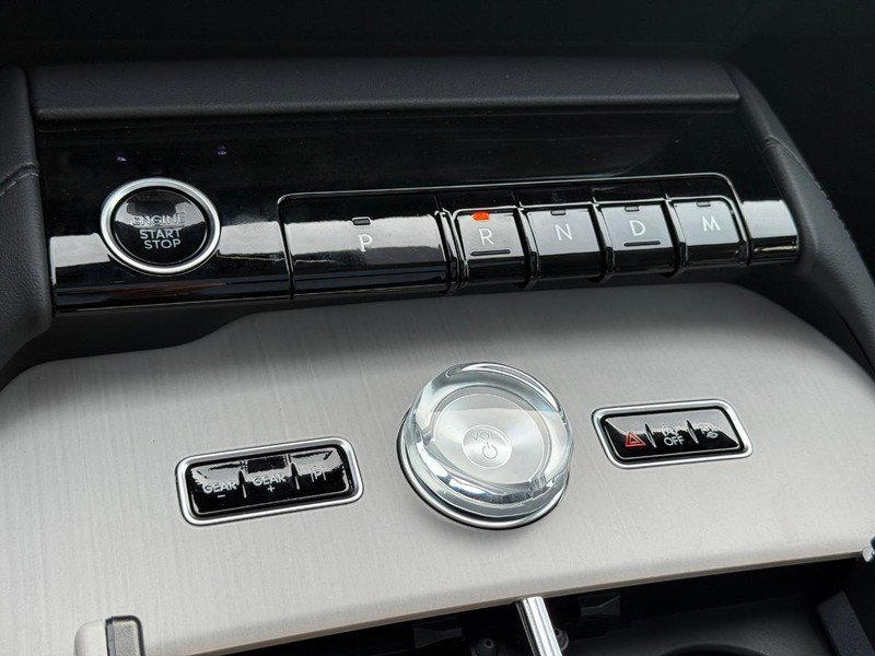 New 2025 Lincoln Navigator Reserve image 17