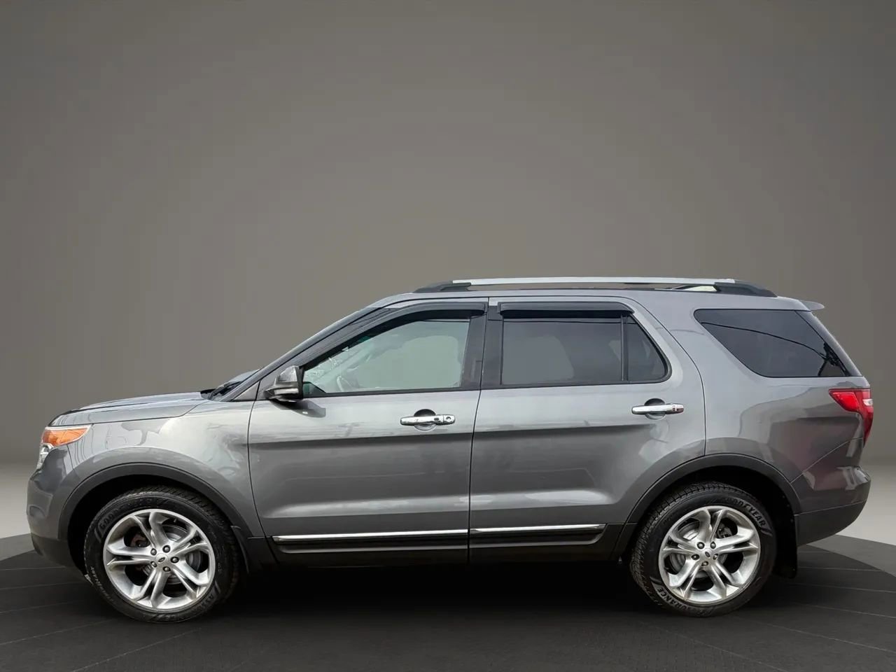 Used 2013 Ford Explorer Limited image 8