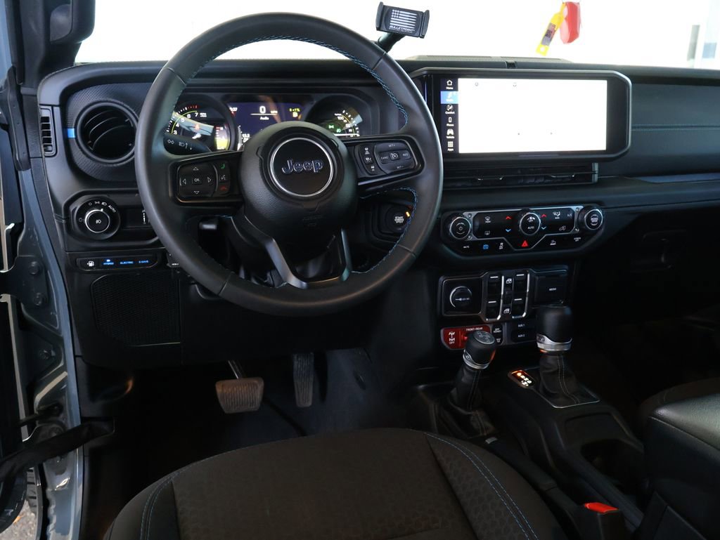 Used 2024 Jeep Wrangler Unlimited Rubicon 4xe AWD/4WD image 25