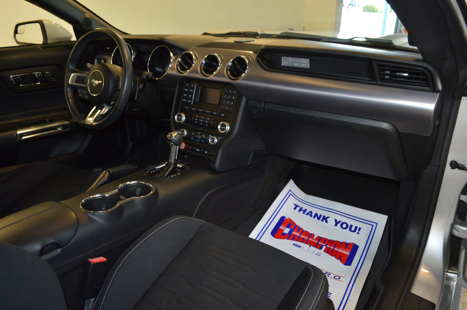 Used 2016 Ford Mustang EcoBoost image 10