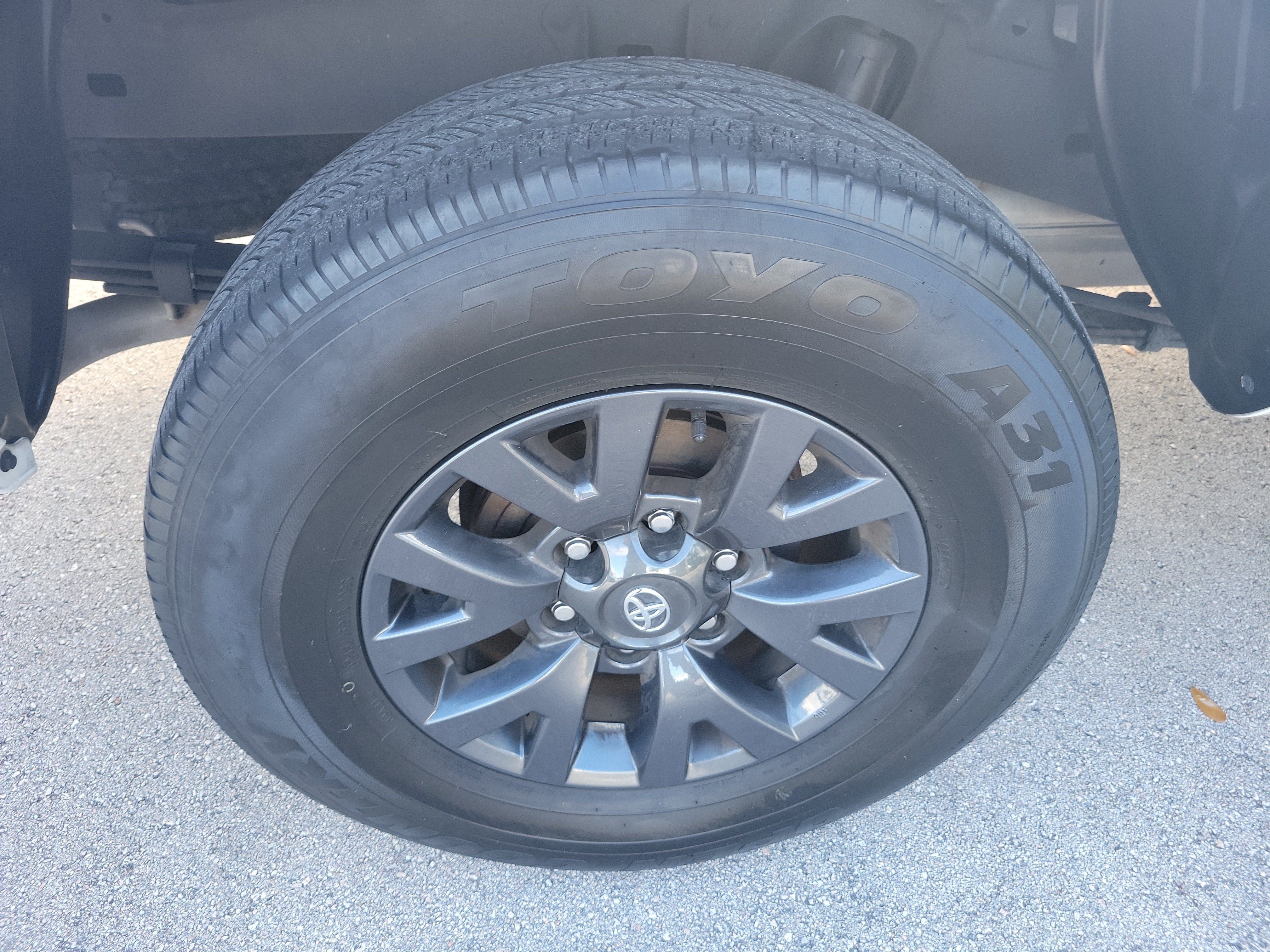 Used 2023 Toyota Tacoma SR5 w/ Technology Package RWD image 8