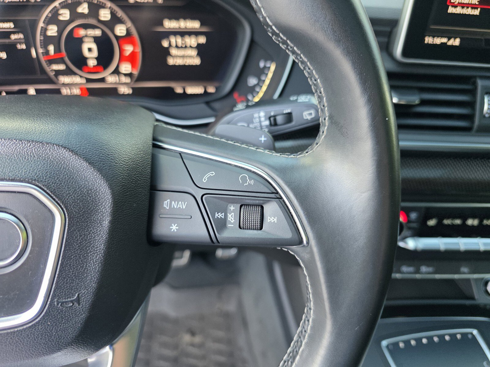 Used 2018 Audi SQ5 Prestige w/ Prestige Package image 20