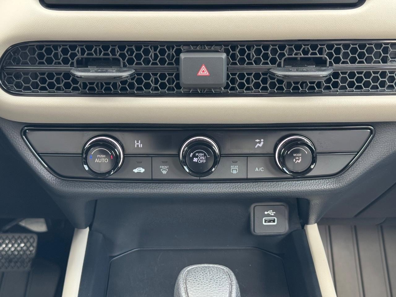 Used 2023 Honda HR-V LX image 14