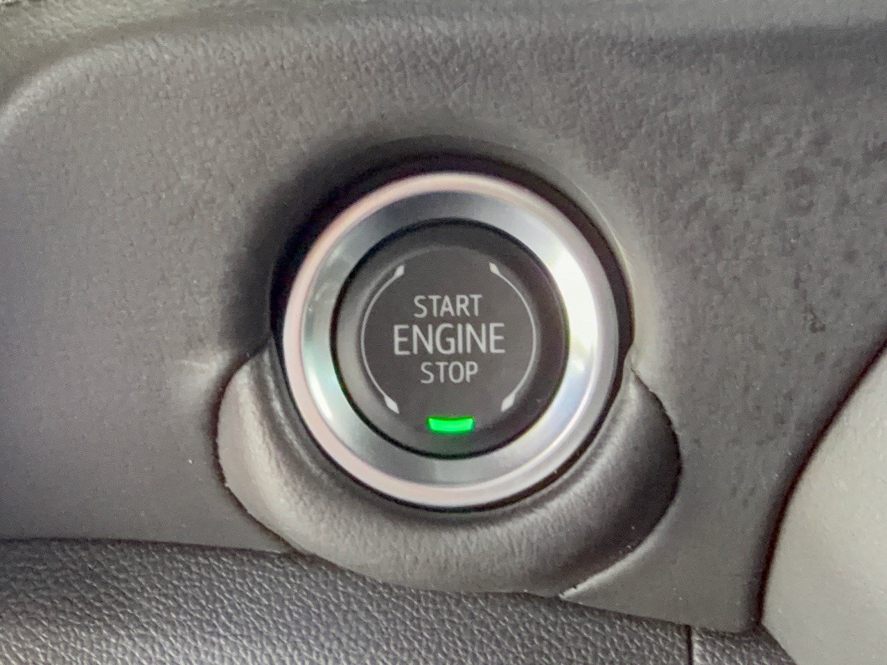 Used 2025 Chevrolet Suburban Z71 AWD/4WD image 20
