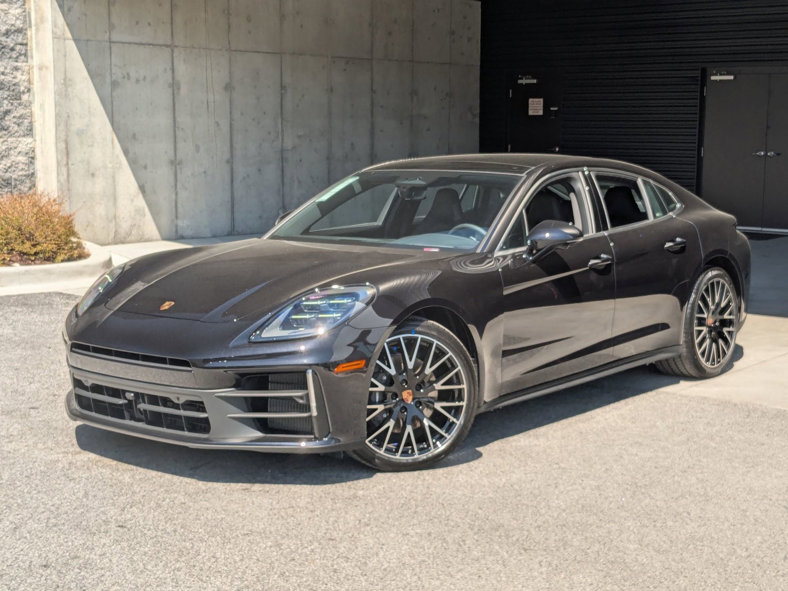 New 2026 Porsche Panamera 4 AWD/4WD image 1