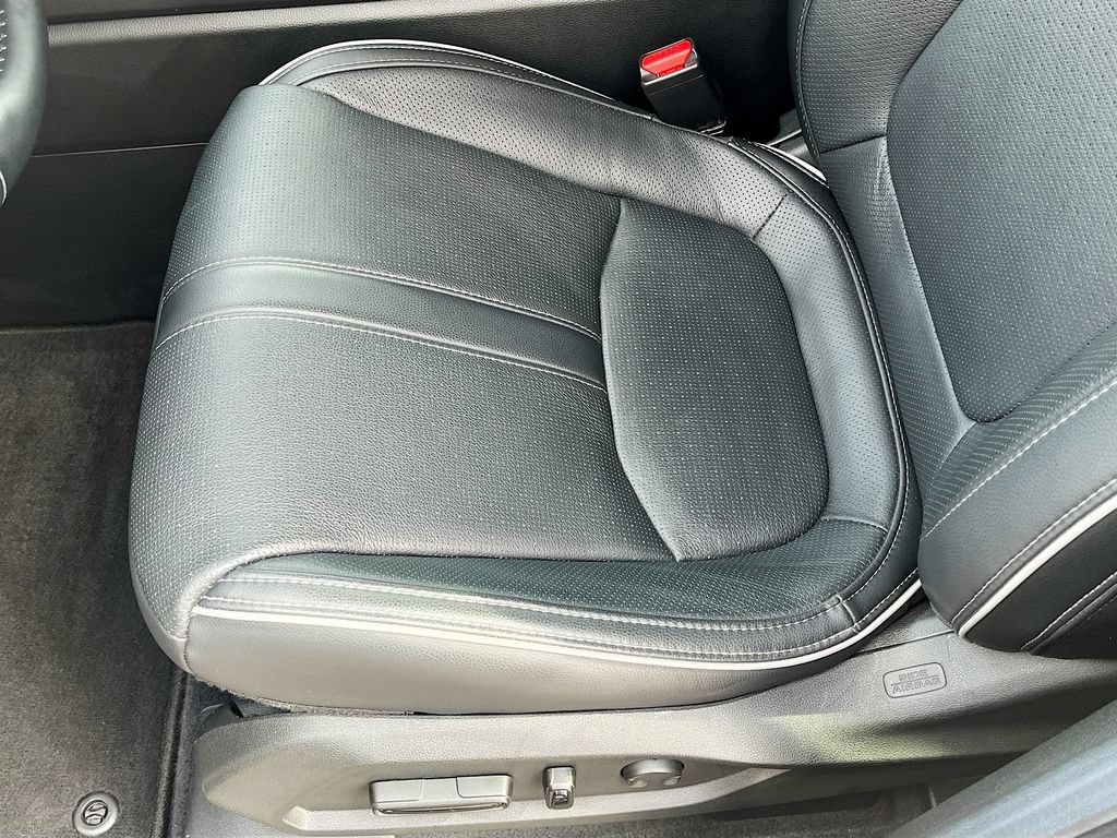Used 2025 Honda Pilot Elite image 19