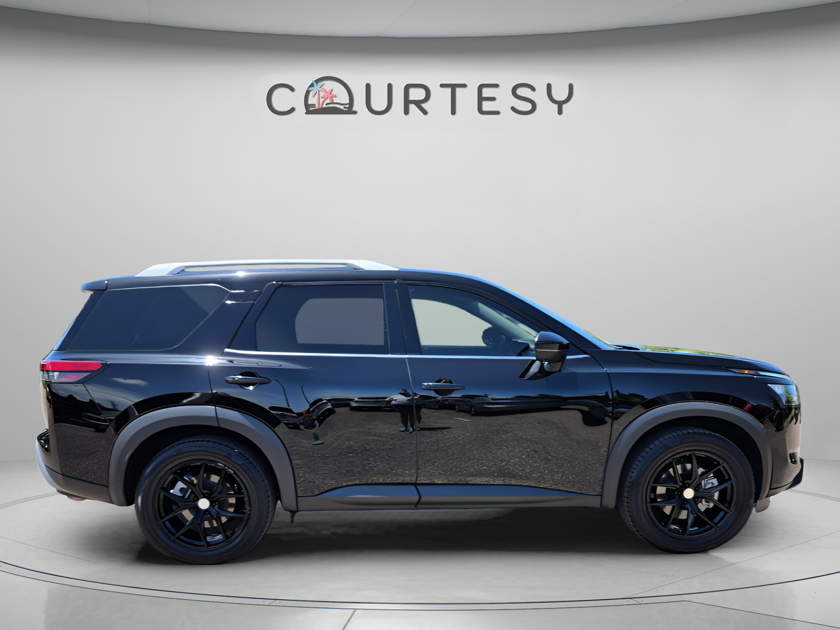 Certified 2025 Nissan Pathfinder SL FWD image 8