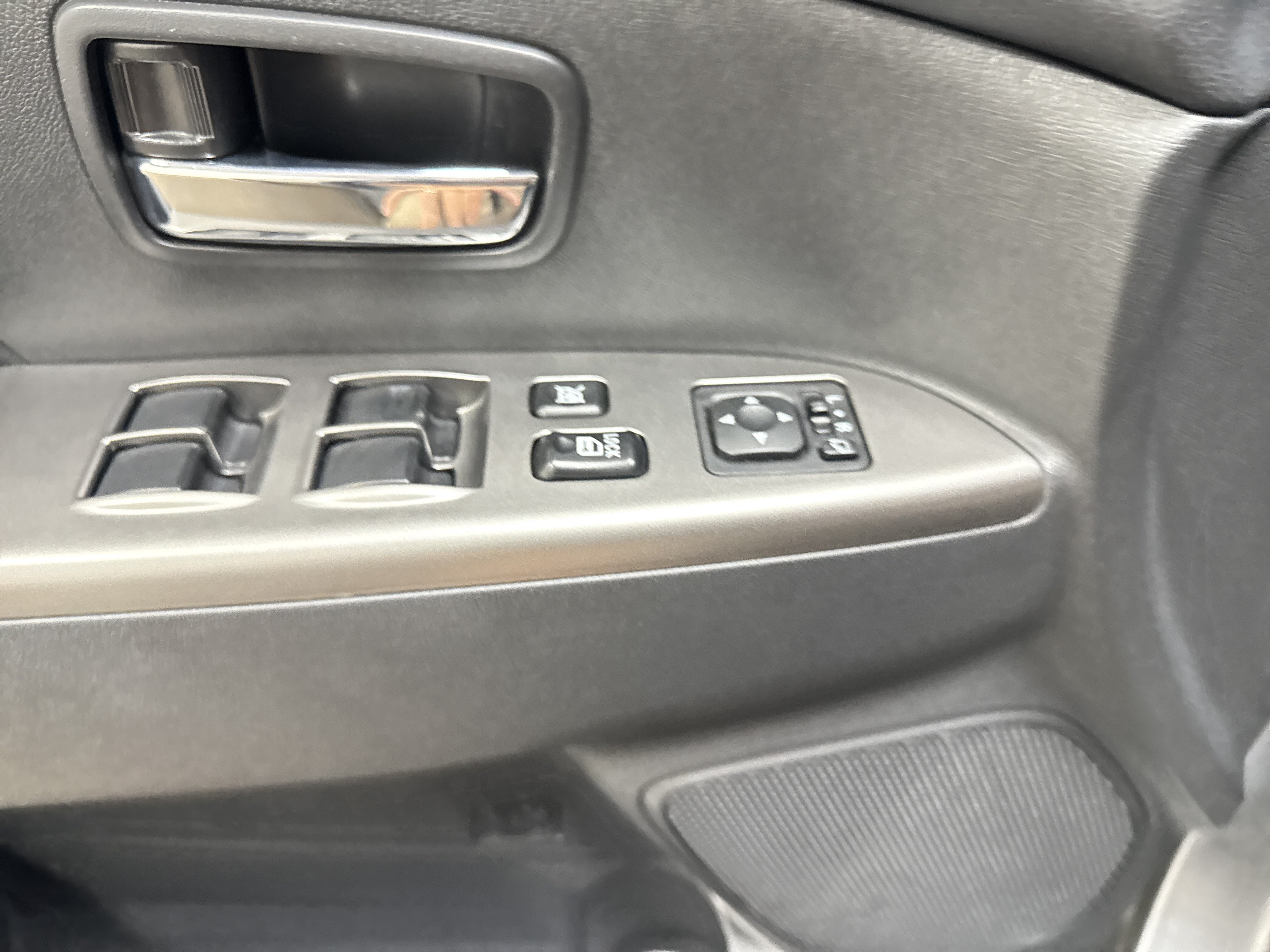 Used 2020 Mitsubishi Outlander Sport SE AWD/4WD image 28