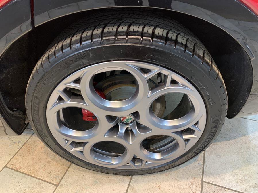 Used 2024 Alfa Romeo Tonale Ti image 11