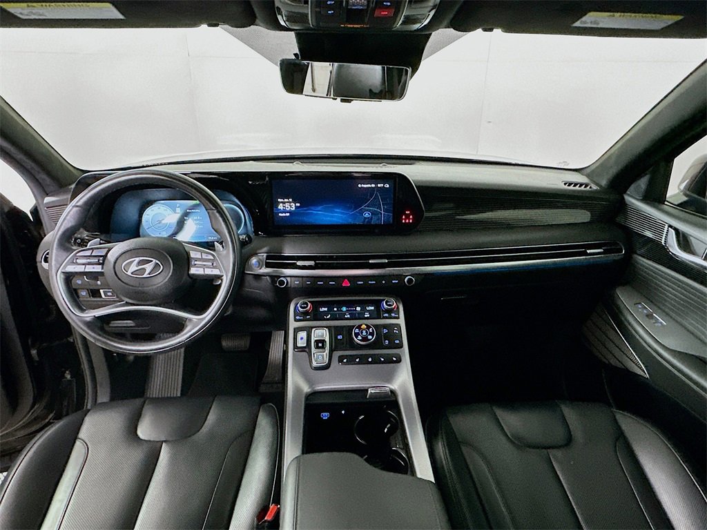 Used 2024 Hyundai Palisade Calligraphy image 3