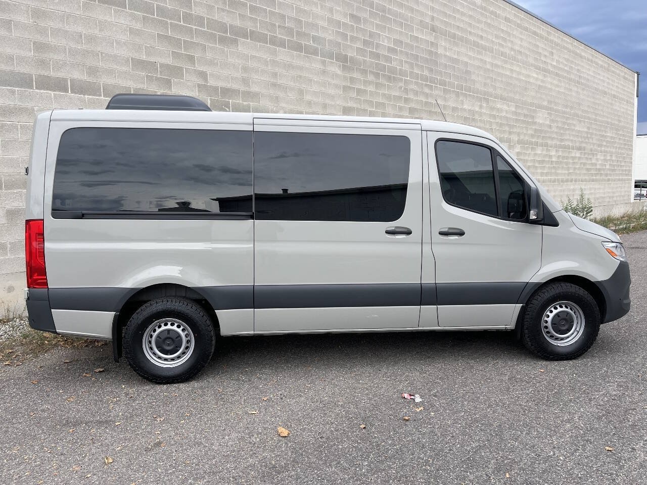 Used 2025 Mercedes-Benz Sprinter 2500 image 3