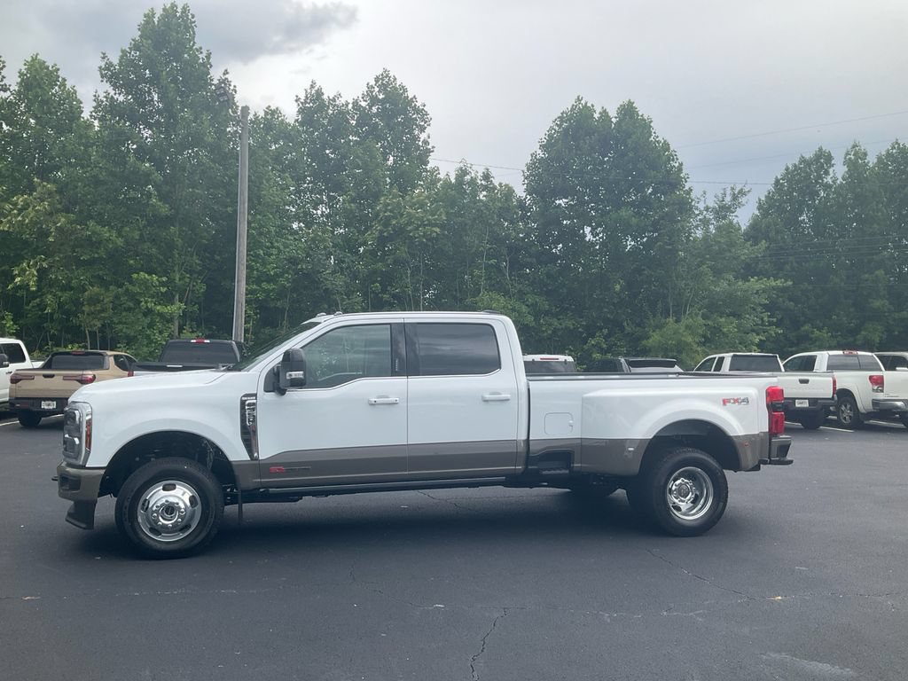 New 2026 Ford F350 King Ranch w/ FX4 Off-Road Package AWD/4WD image 8