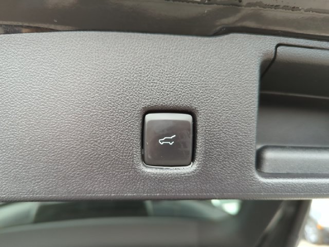 Certified 2024 Ford Escape ST-Line Select w/ Tech Pack #2 AWD/4WD image 21
