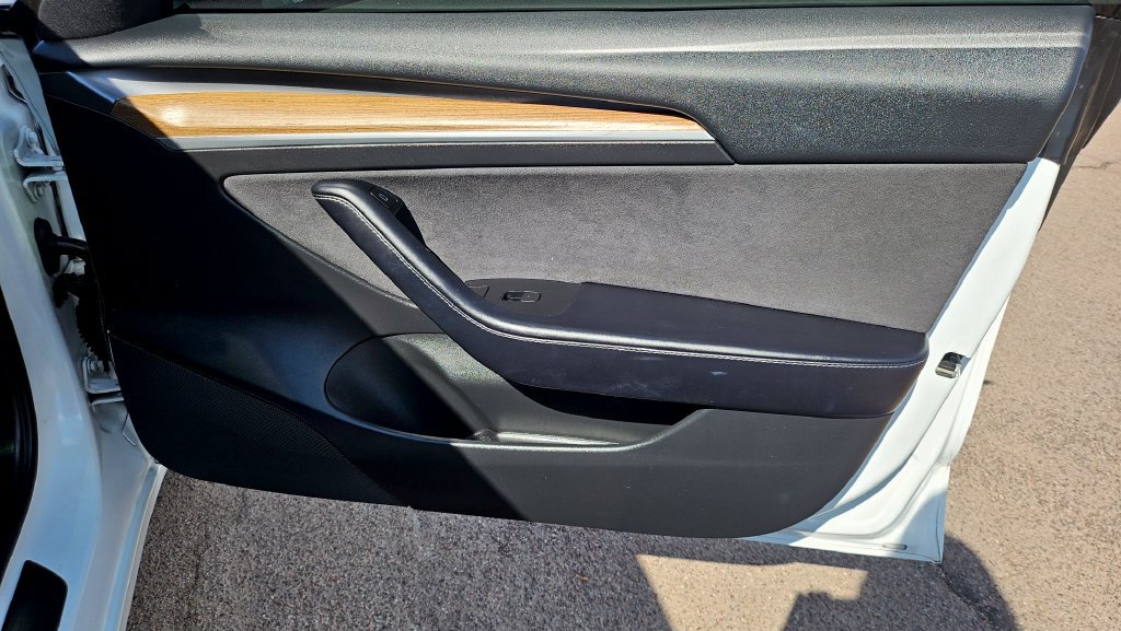 Used 2022 Tesla Model 3 Standard Range RWD image 18