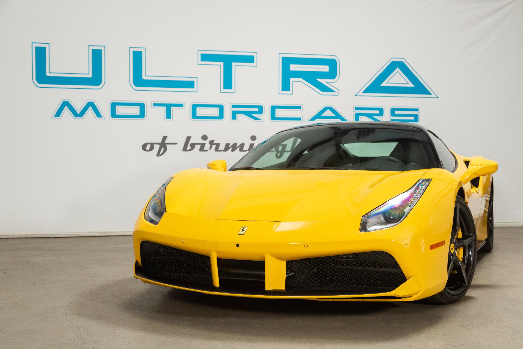Used 2016 Ferrari 488 GTB RWD image 21