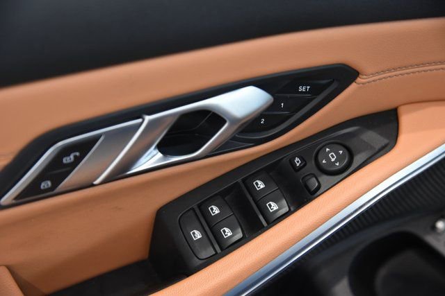 Used 2021 BMW 330e xDrive w/ Premium Package image 11