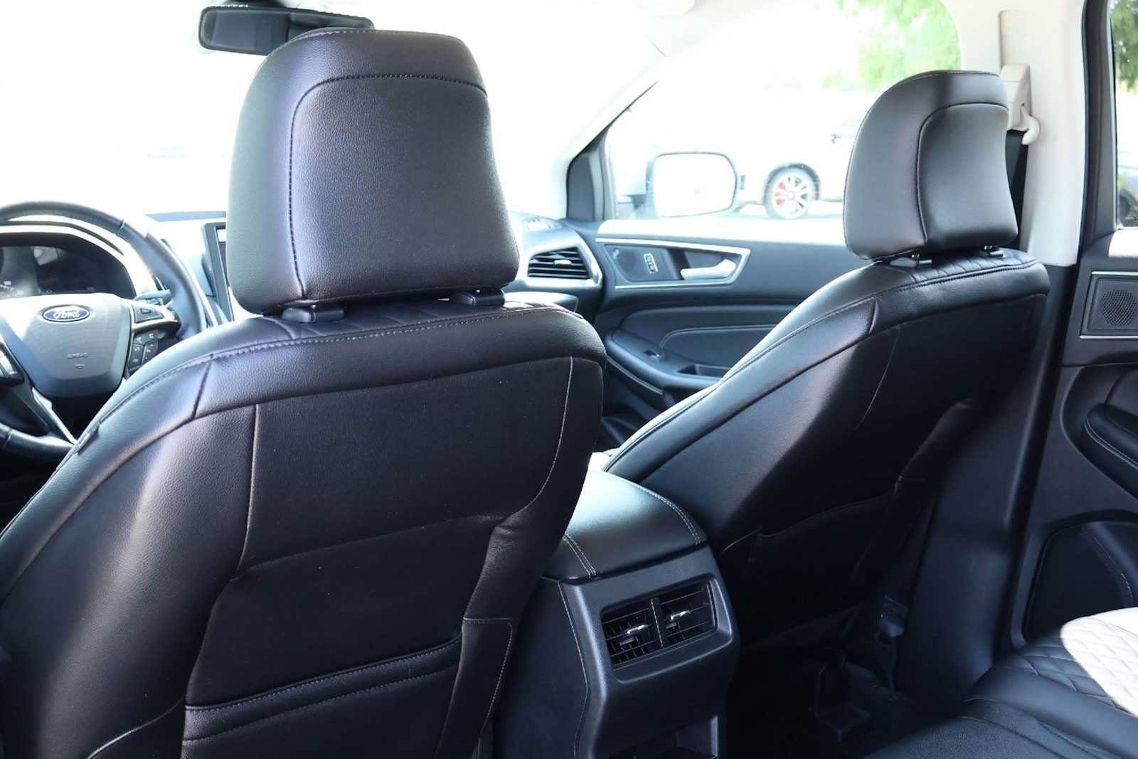 Used 2024 Ford Edge Titanium AWD/4WD image 12