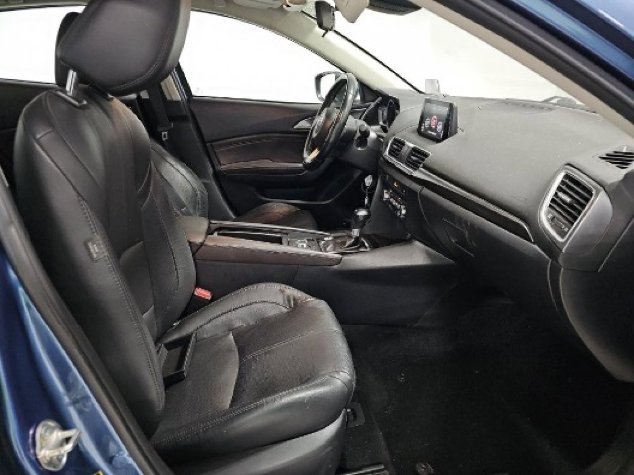 Used 2018 MAZDA MAZDA3 Grand Touring image 8